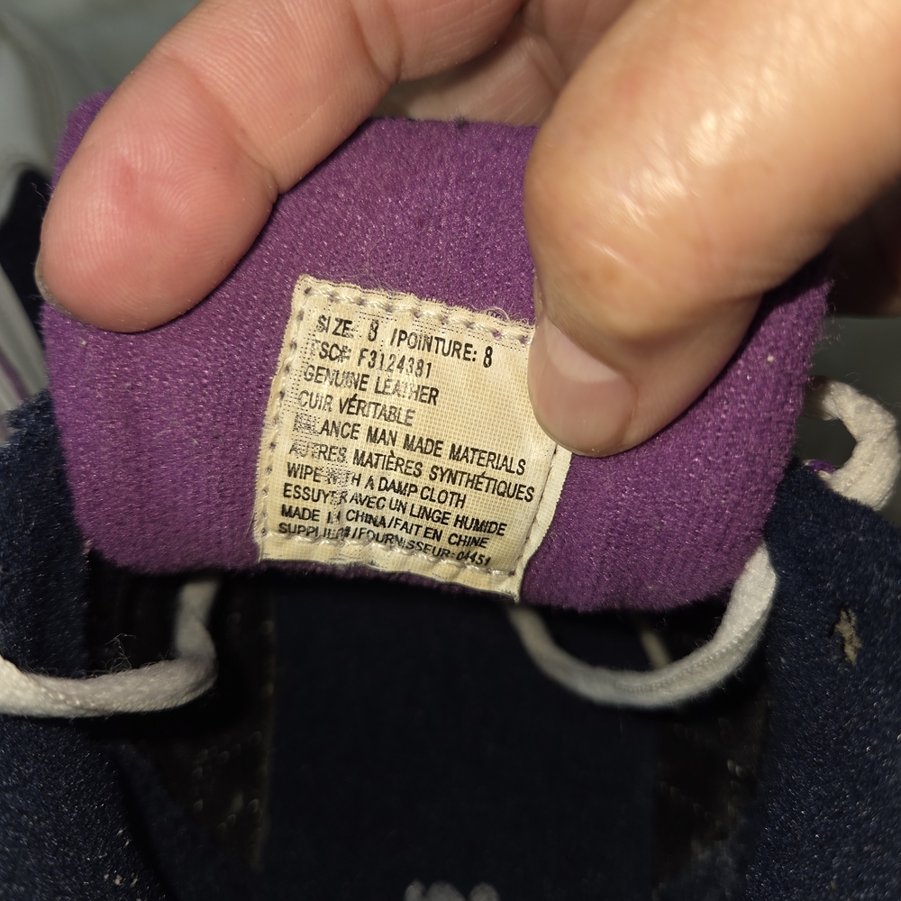Curves For Women's White and Purple Sneaker Shoes, Size 8 - Picture 7 of 8